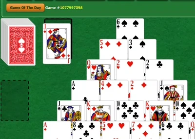 Pyramid Solitaire by Green Felt gameplay large view